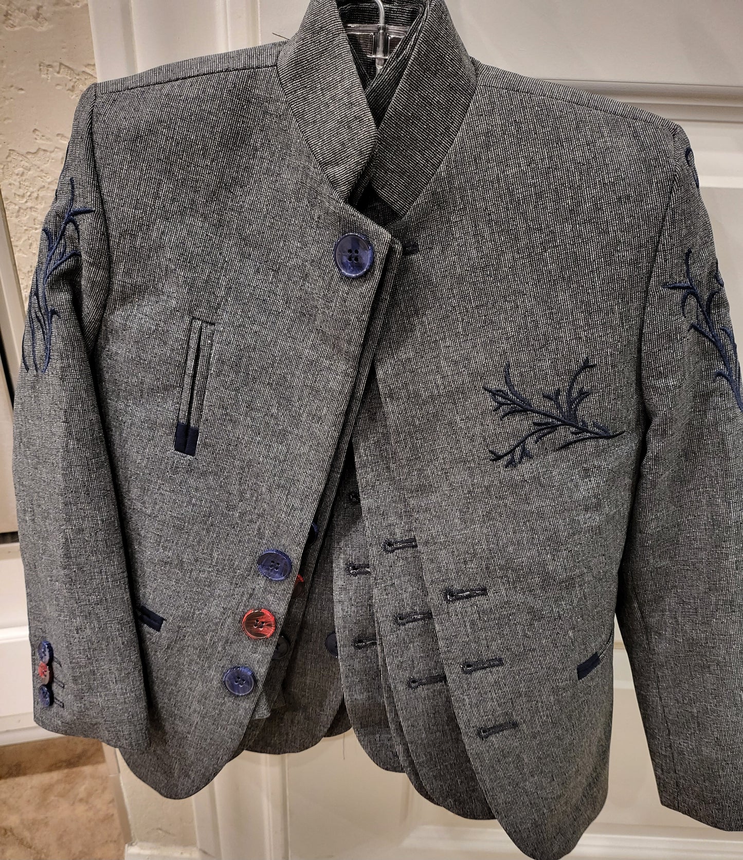 Blazer with Embroidery